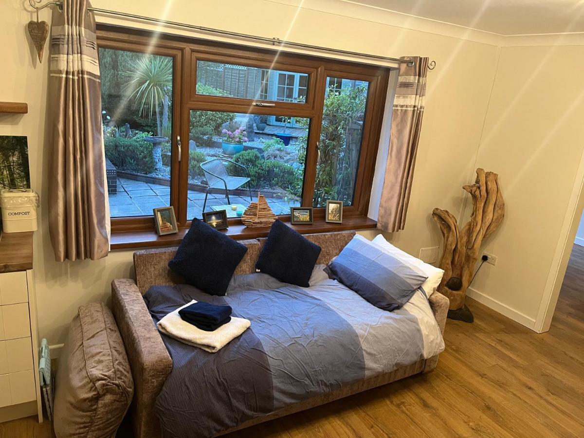 Coastal Garden Annex With Log Fire & Summer House Aberporth Dış mekan fotoğraf